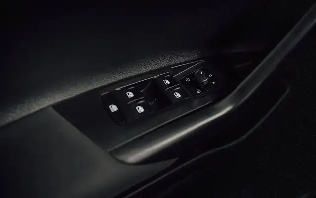 Volkswagen Polo view 13