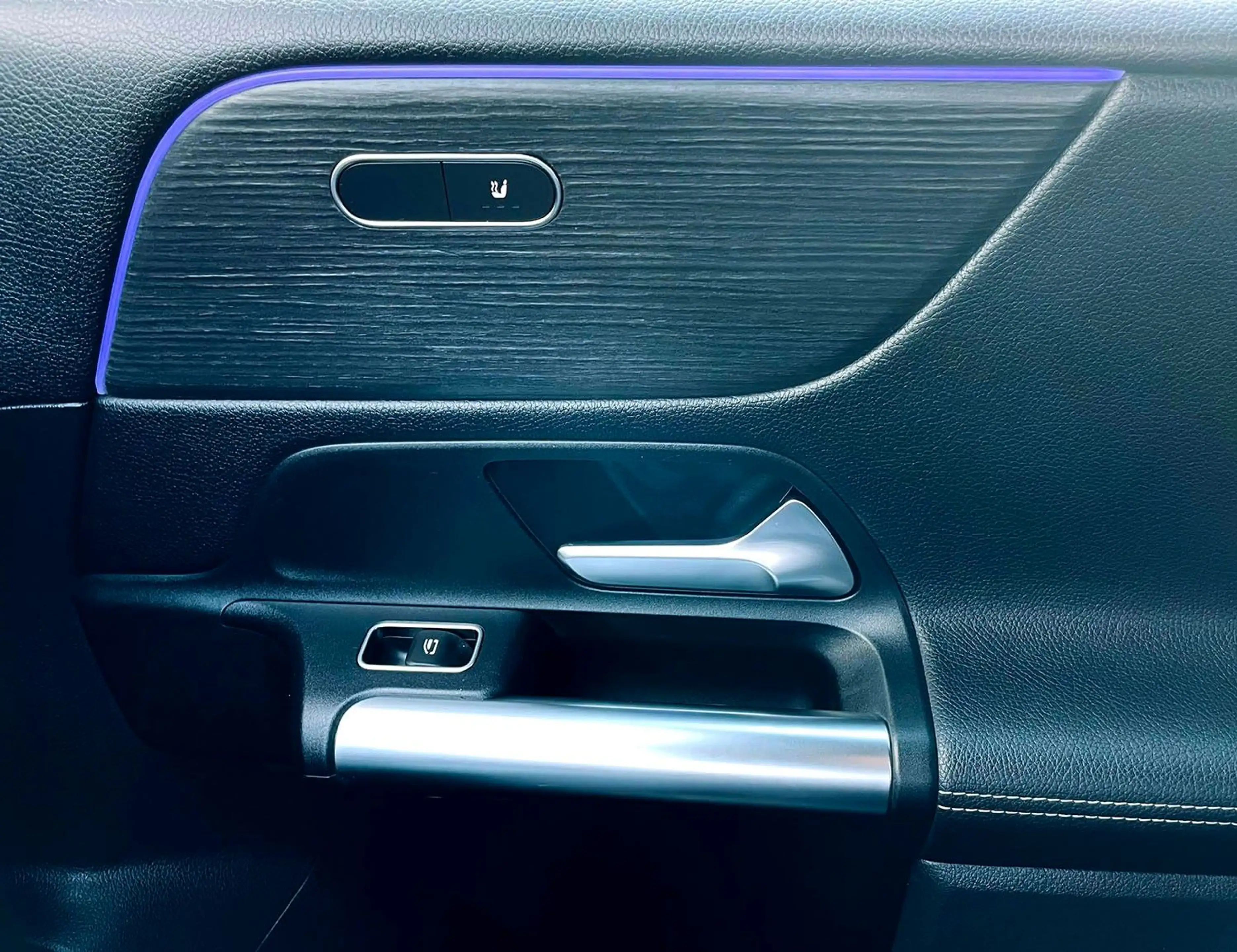Mercedes-Benz B 200 | SCHECKHEFT | CARPLAY | LED | LEDER | 8X — photo 14