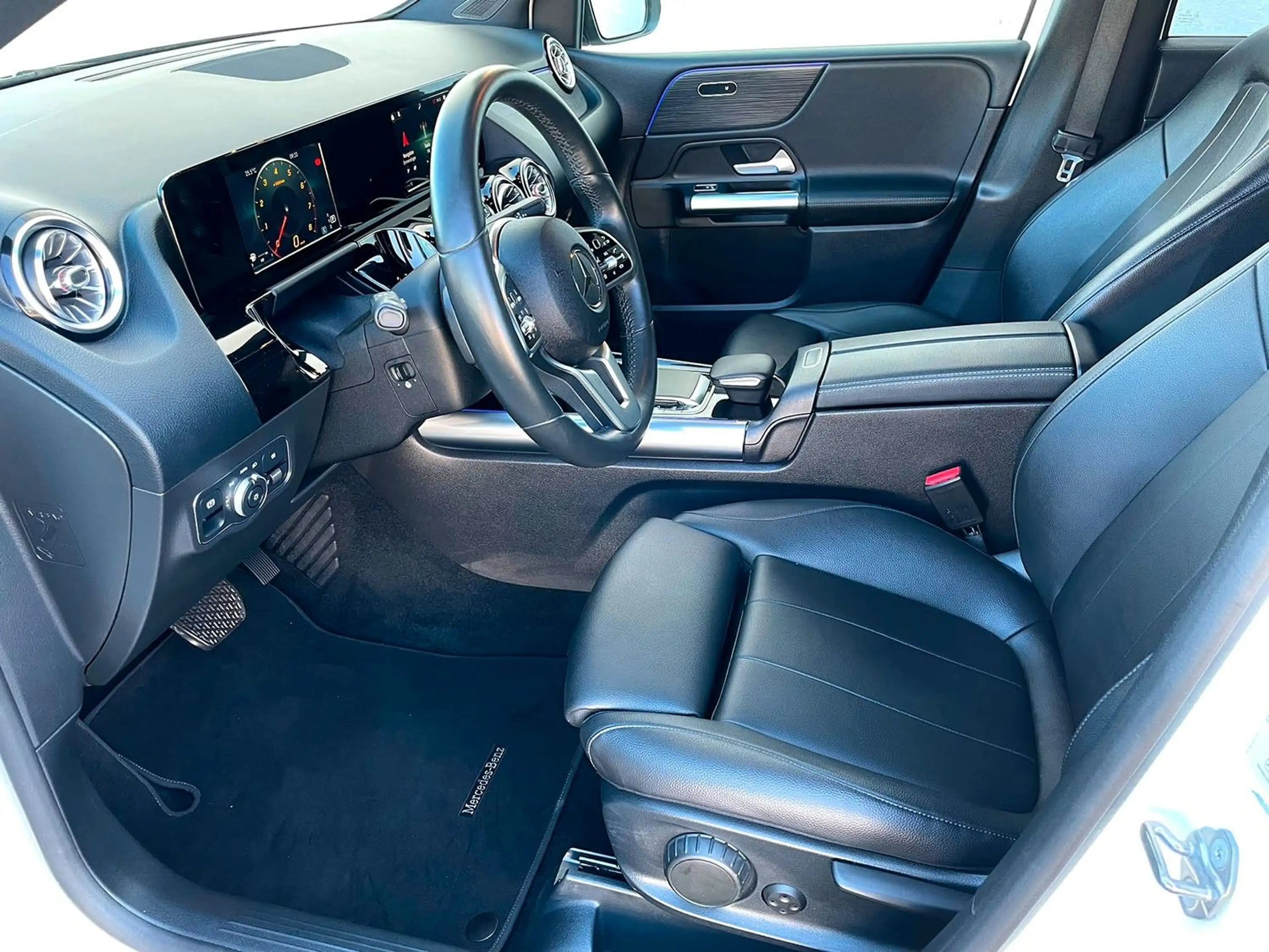 Mercedes-Benz B 200 | SCHECKHEFT | CARPLAY | LED | LEDER | 8X — photo 5