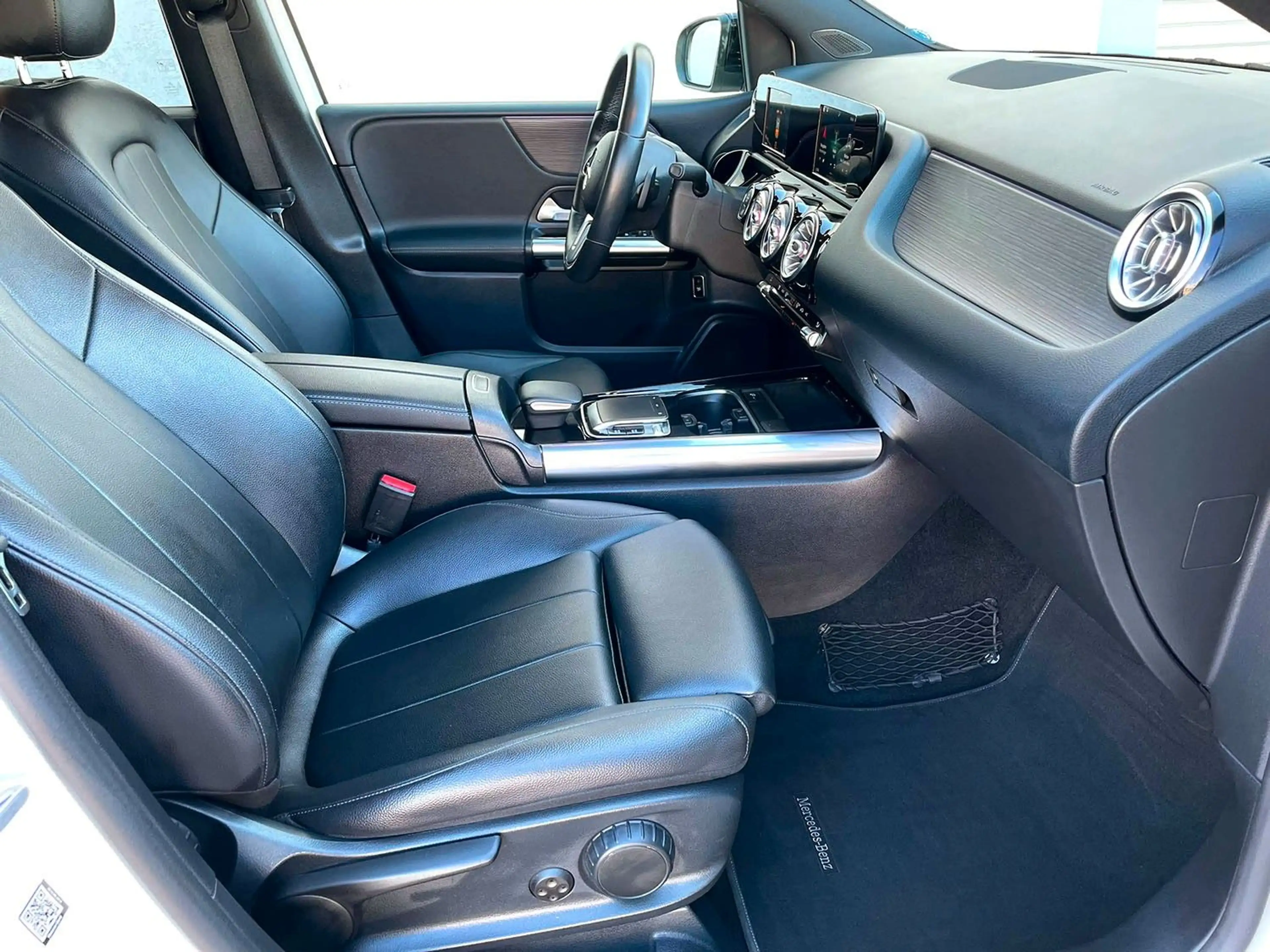 Mercedes-Benz B 200 | SCHECKHEFT | CARPLAY | LED | LEDER | 8X — photo 15