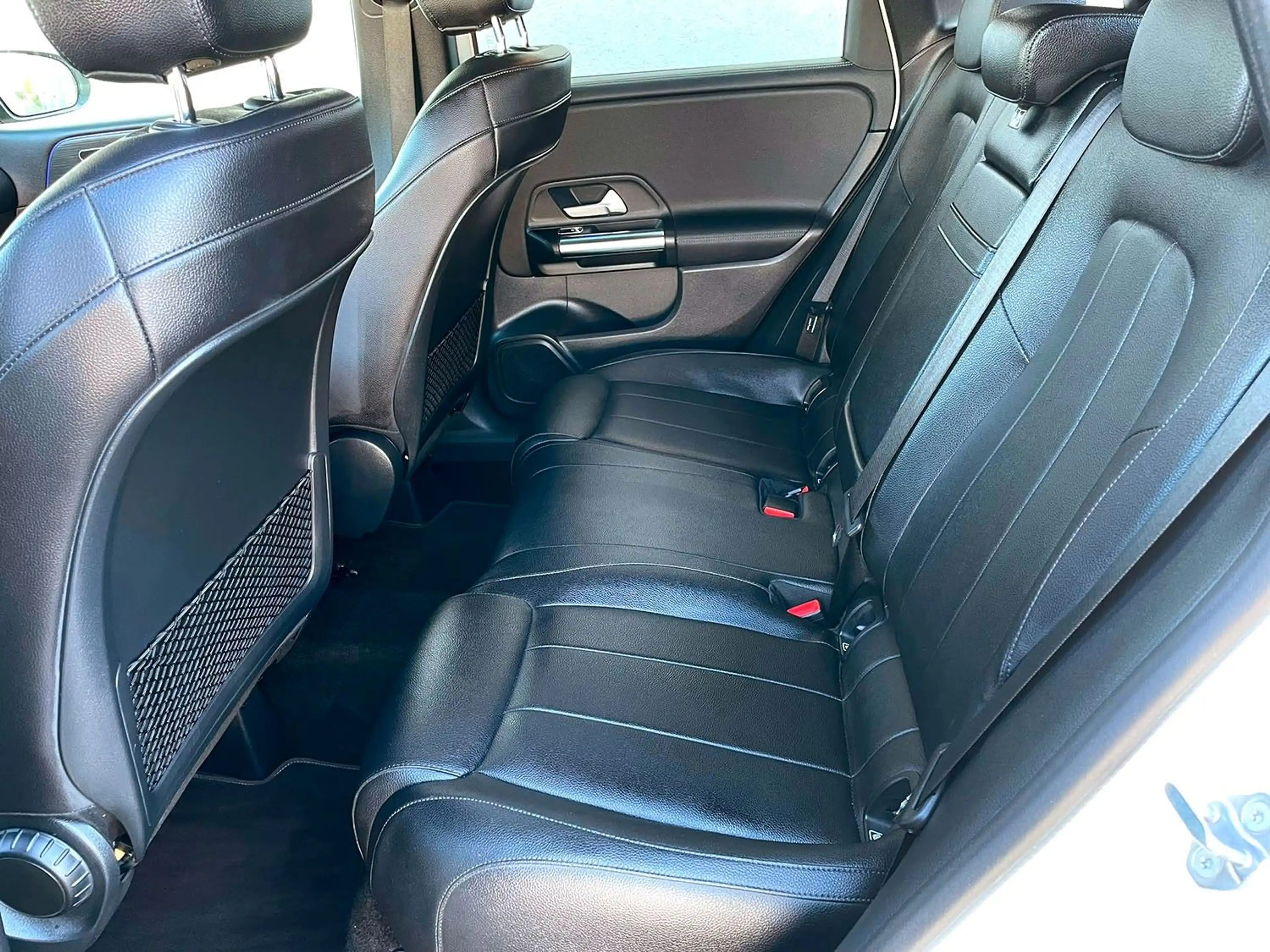 Mercedes-Benz B 200 | SCHECKHEFT | CARPLAY | LED | LEDER | 8X — photo 18
