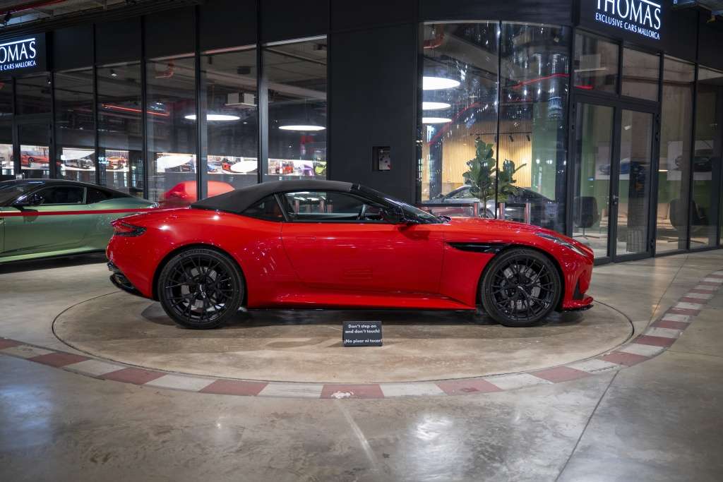 Aston Martin DB12 Descapotable Automático de 2 Puertas - foto 1