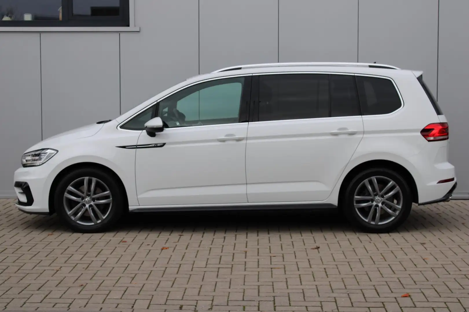Volkswagen Touran 1.8 R-Line 7p PANO I CARPLAY I KEYLESS I ACC I EL. Blanc - 2