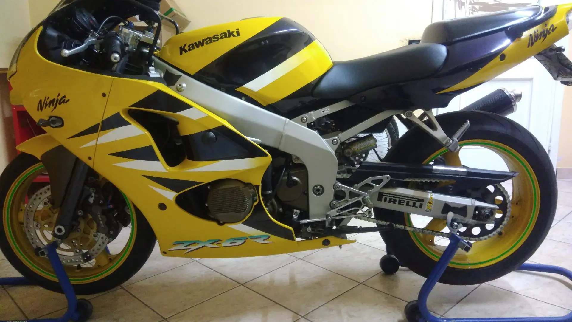 Kawasaki Ninja ZX-6R Giallo - 1