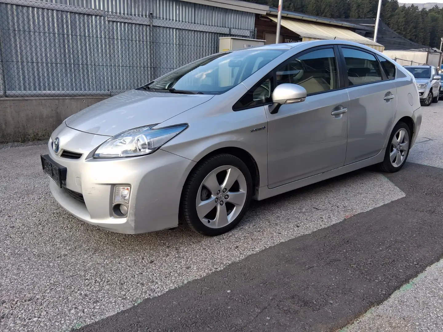 Toyota Prius 1.8l Benzin-Hybrid - 1