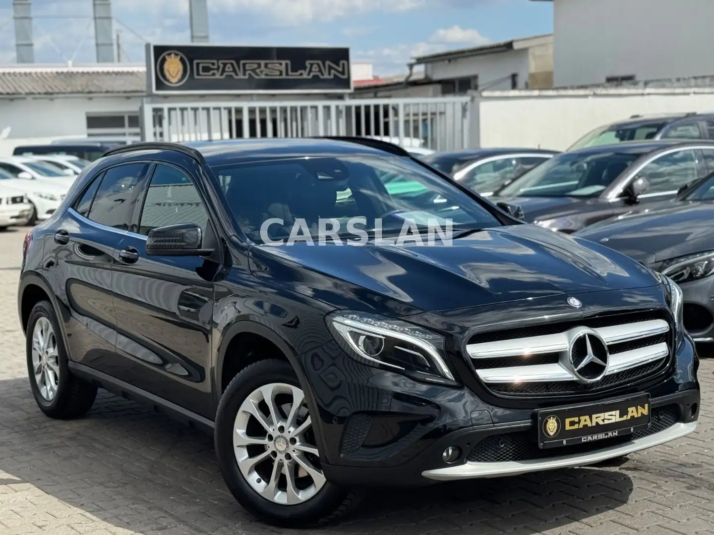 Mercedes-Benz GLA 220 CDI 4MATIC 2.HAND+HARMAN+TOT+SPUR+STANDH Schwarz - 1