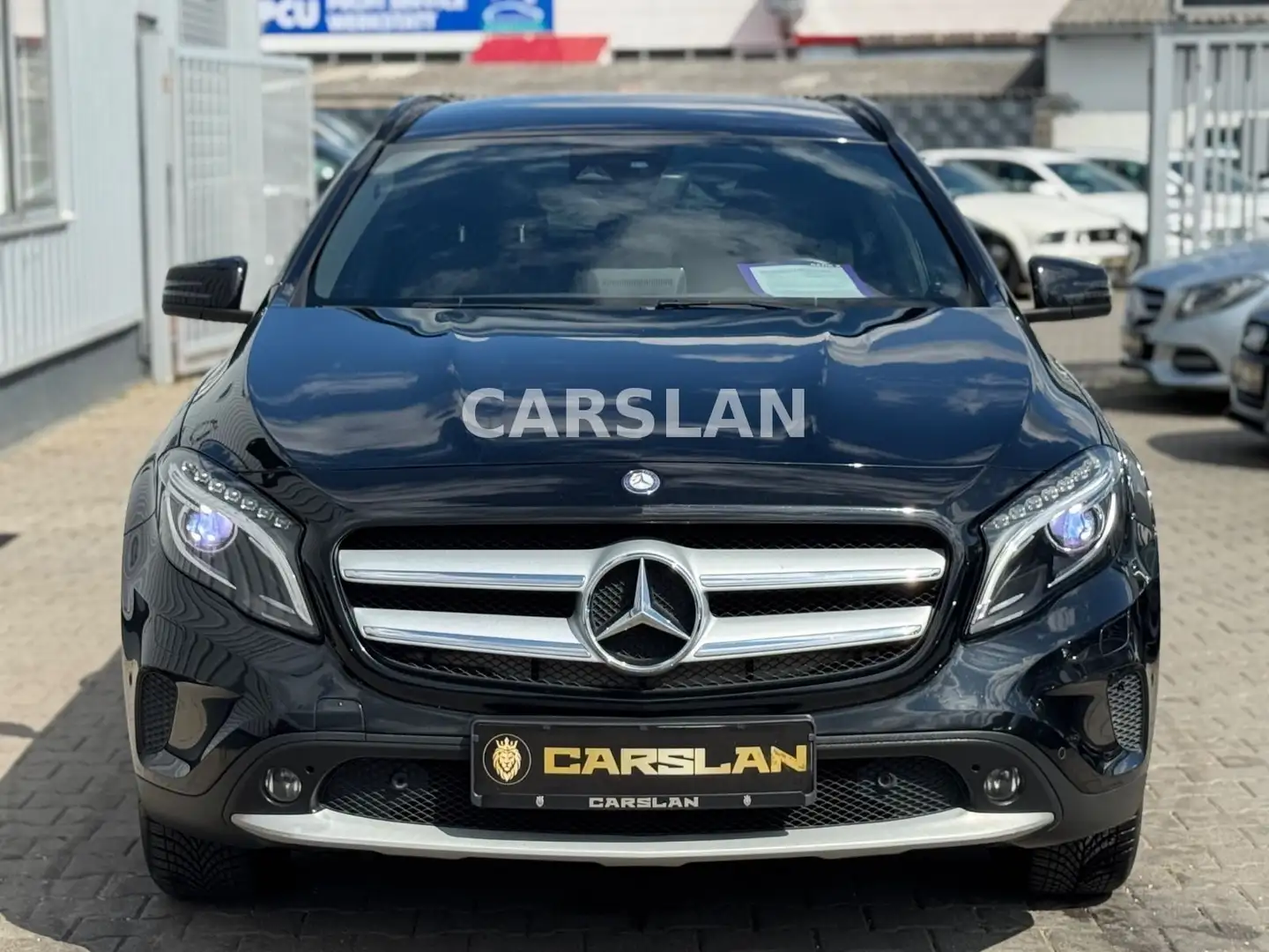 Mercedes-Benz GLA 220 CDI 4MATIC 2.HAND+HARMAN+TOT+SPUR+STANDH Schwarz - 2