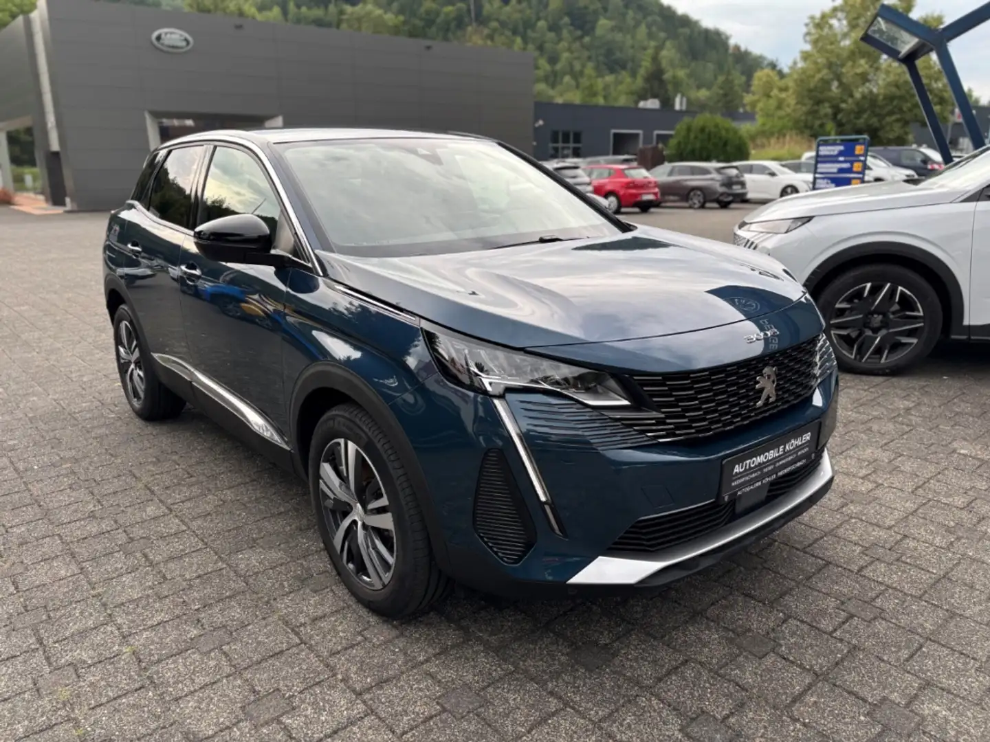 Peugeot 3008 1.2 Allure AHK DAB SITZHZG 360° KAMERA Blau - 2