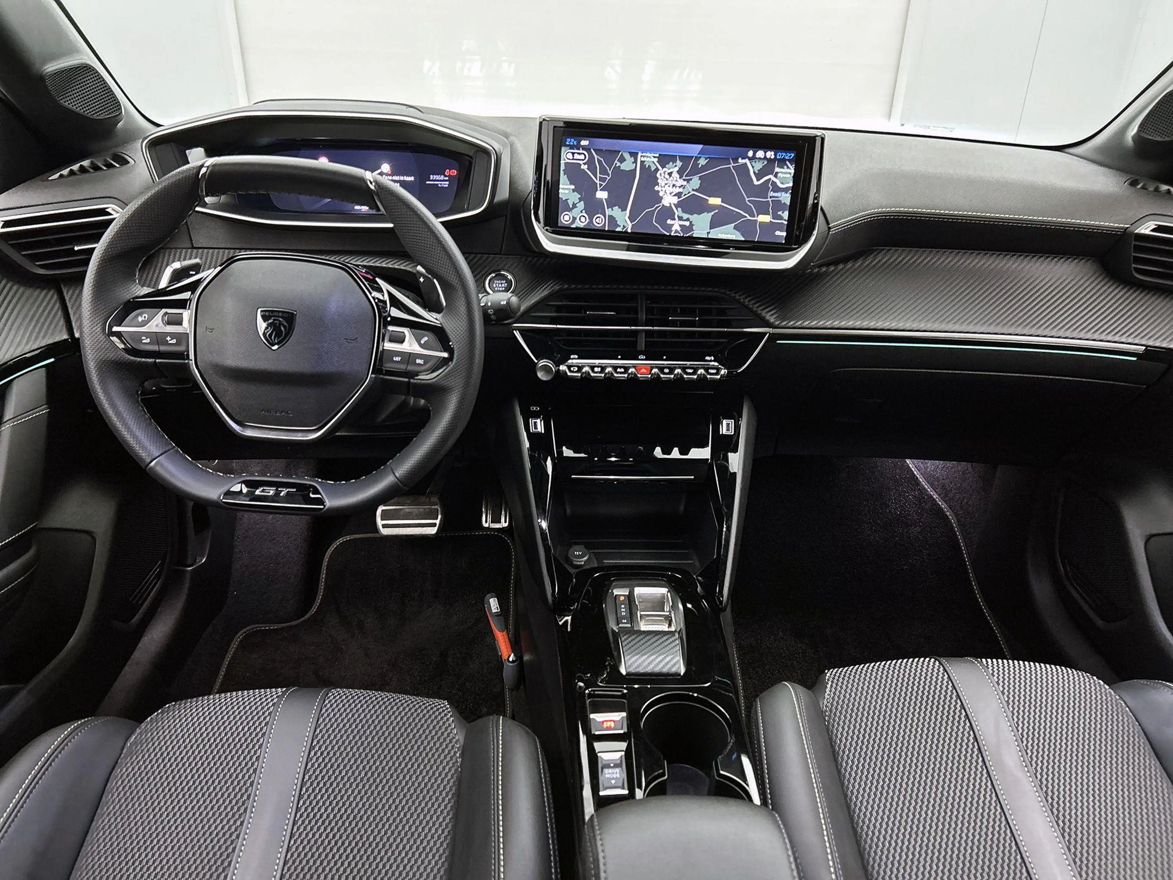 Peugeot 208 GT Hybrid 145pk Automaat | Navigatie | 360° Camera — photo 12