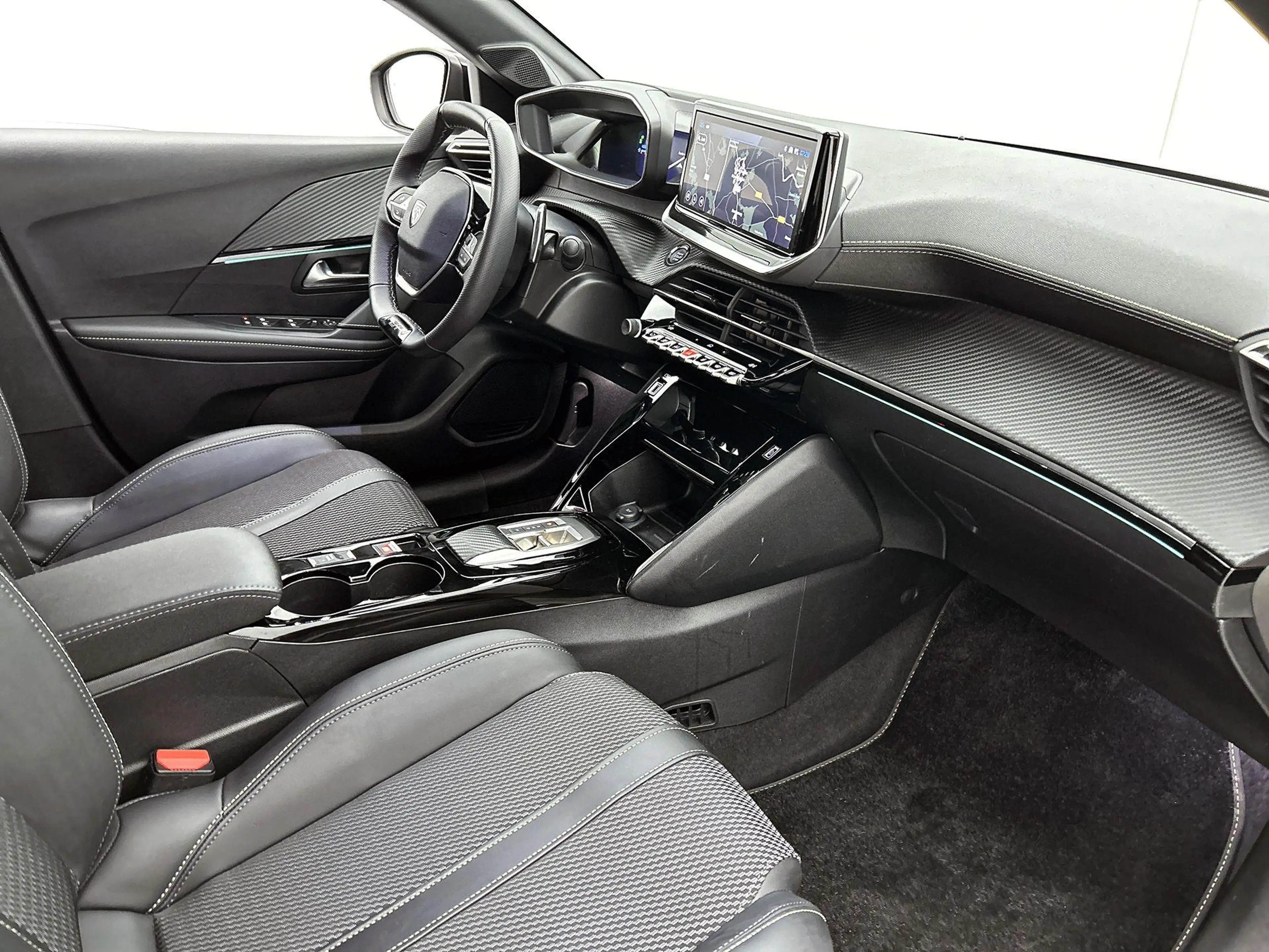 Peugeot 208 GT Hybrid 145pk Automaat | Navigatie | 360° Camera — photo 13