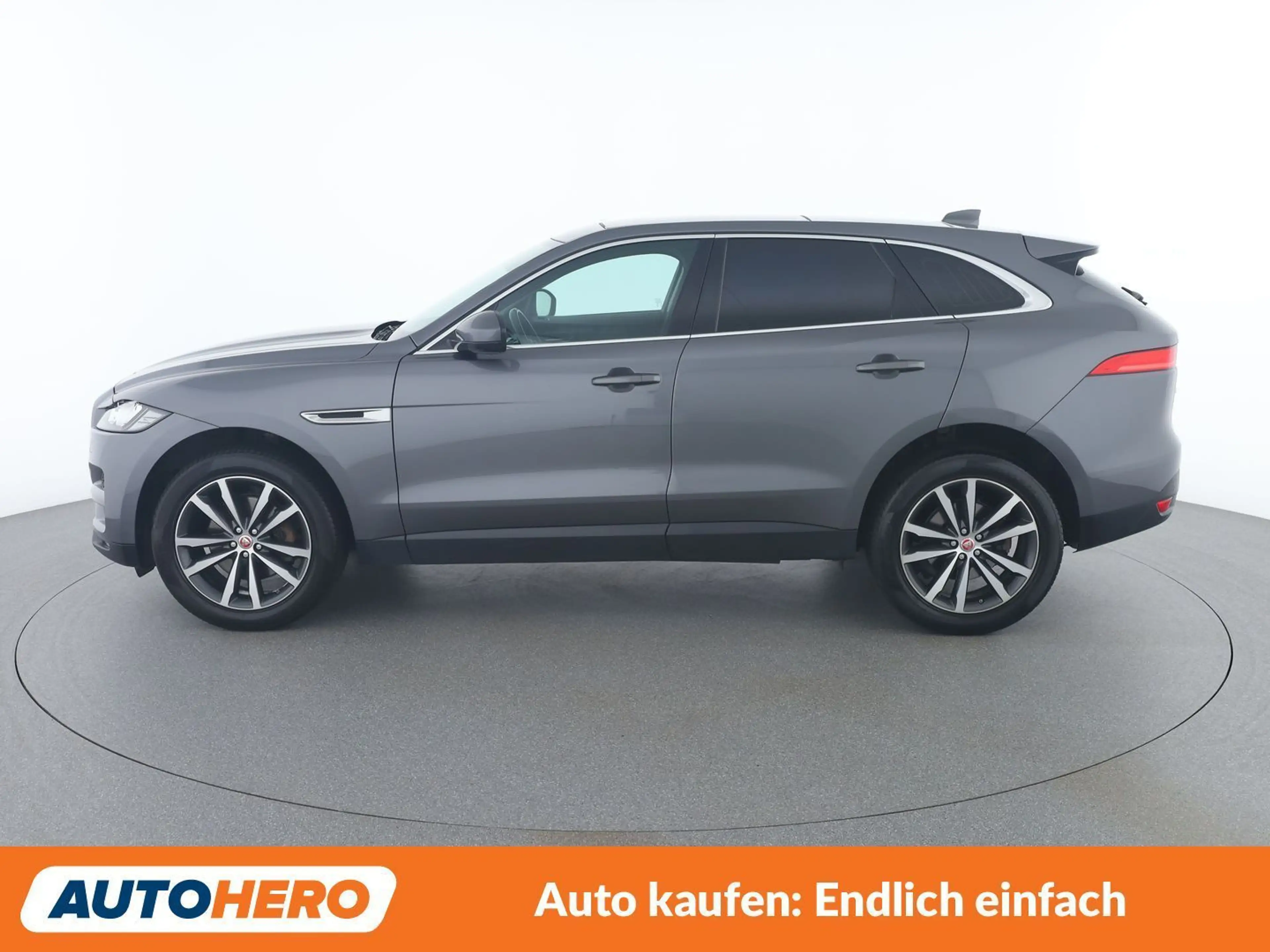 Jaguar F-Pace 30d Portfolio AWD — photo 3