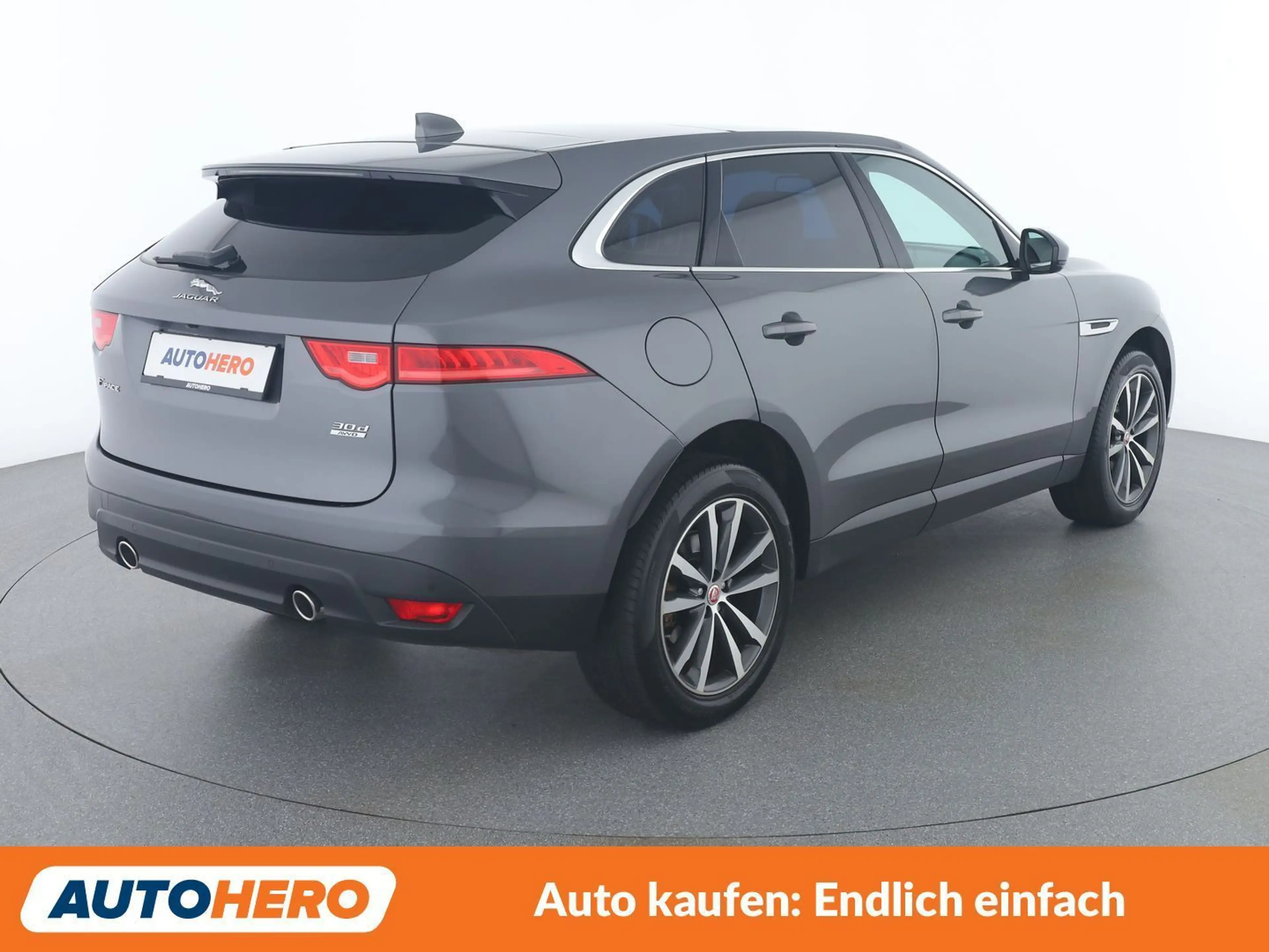 Jaguar F-Pace 30d Portfolio AWD — photo 6