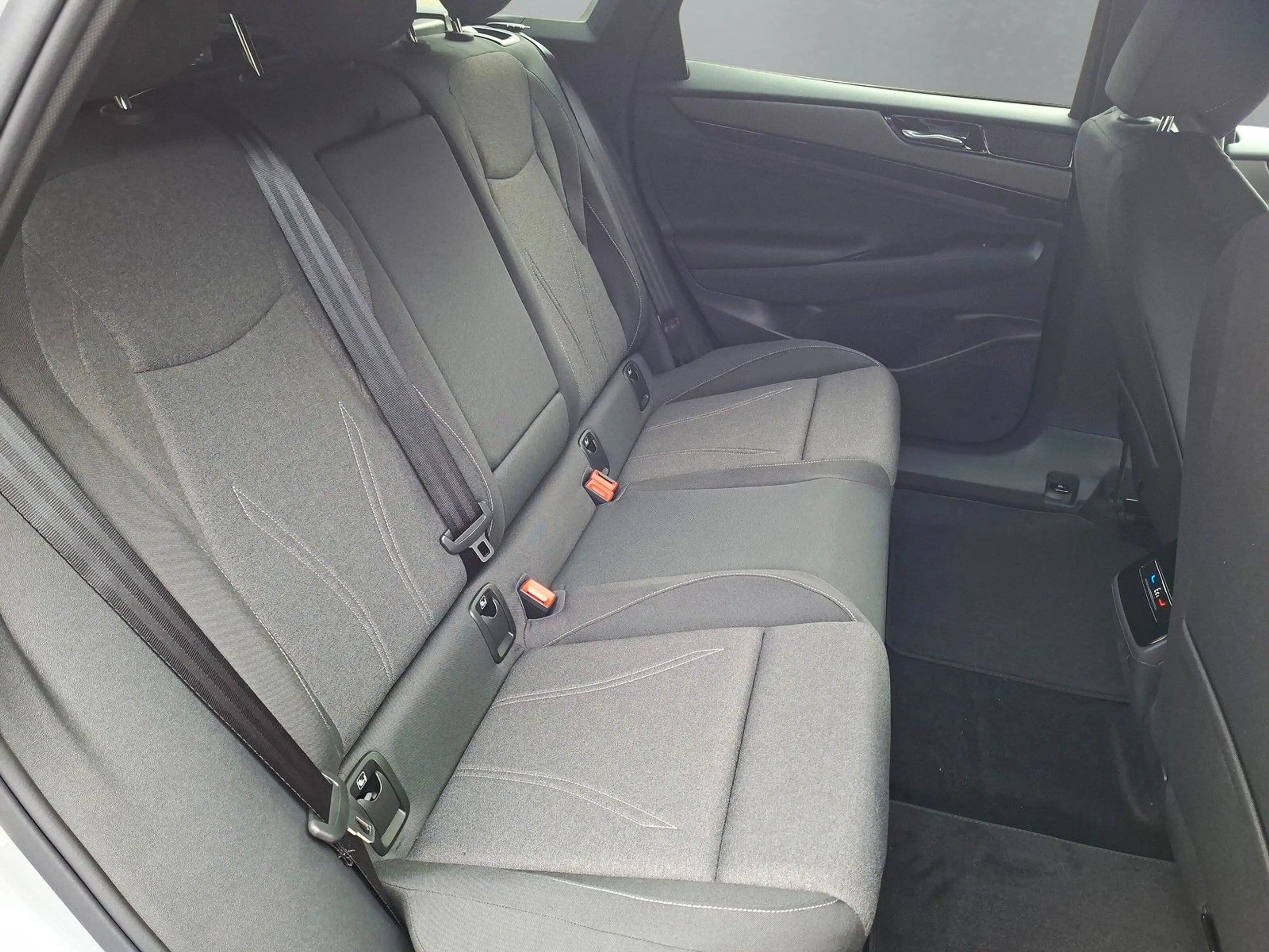 Volkswagen ID.7 Tourer Pro 86KW Wärmepumpe 19"AHK Headup — photo 15