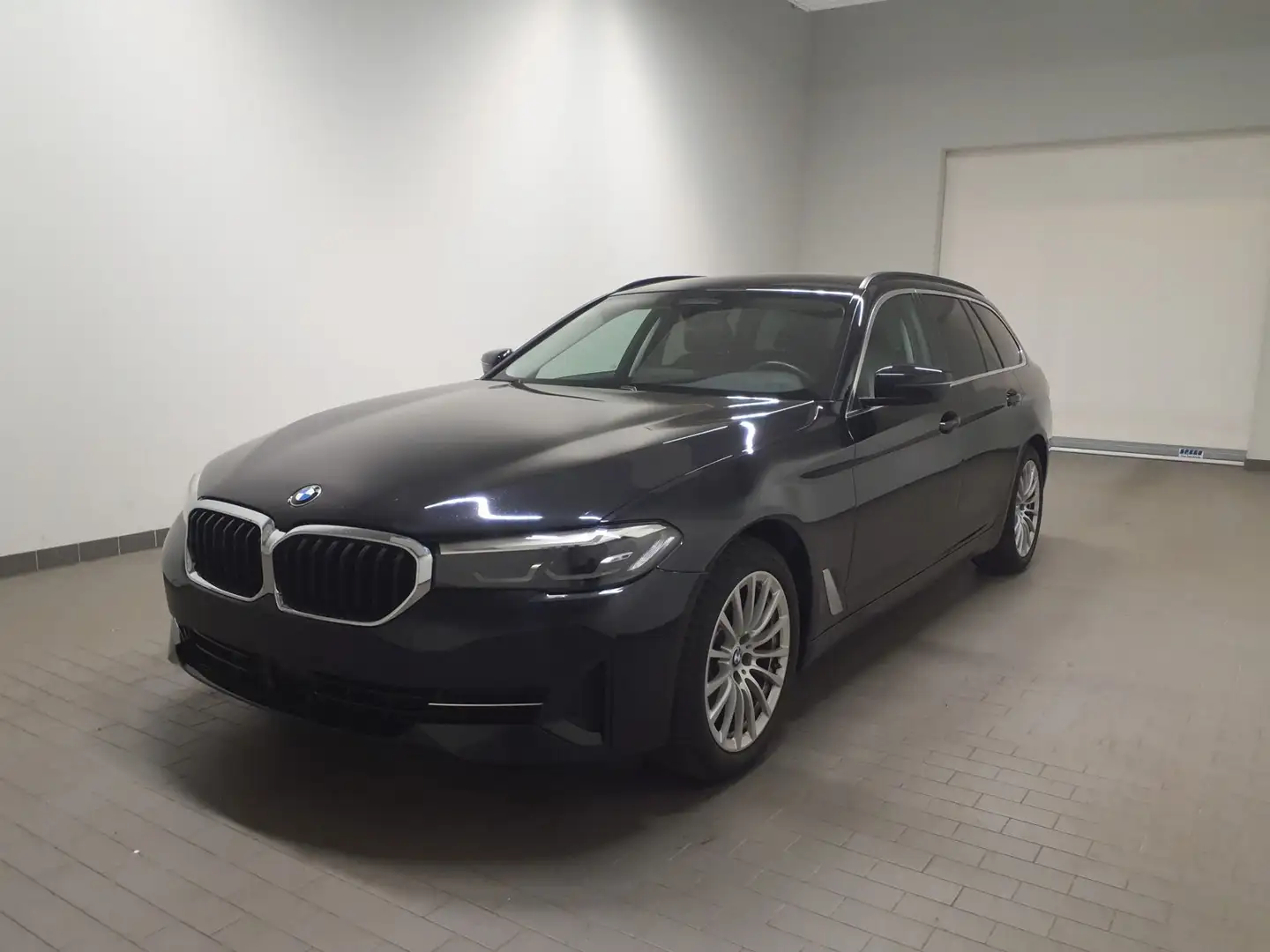 BMW 520 d LED AppleCarPlay SHZ LHZ St.Hz. ParkAssist. GRA Noir - 1