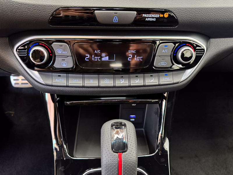 Hyundai i30 Kombi PREMIUM N-LINE DCT SHZ SMART KEY NAVI 1.6... — photo 15