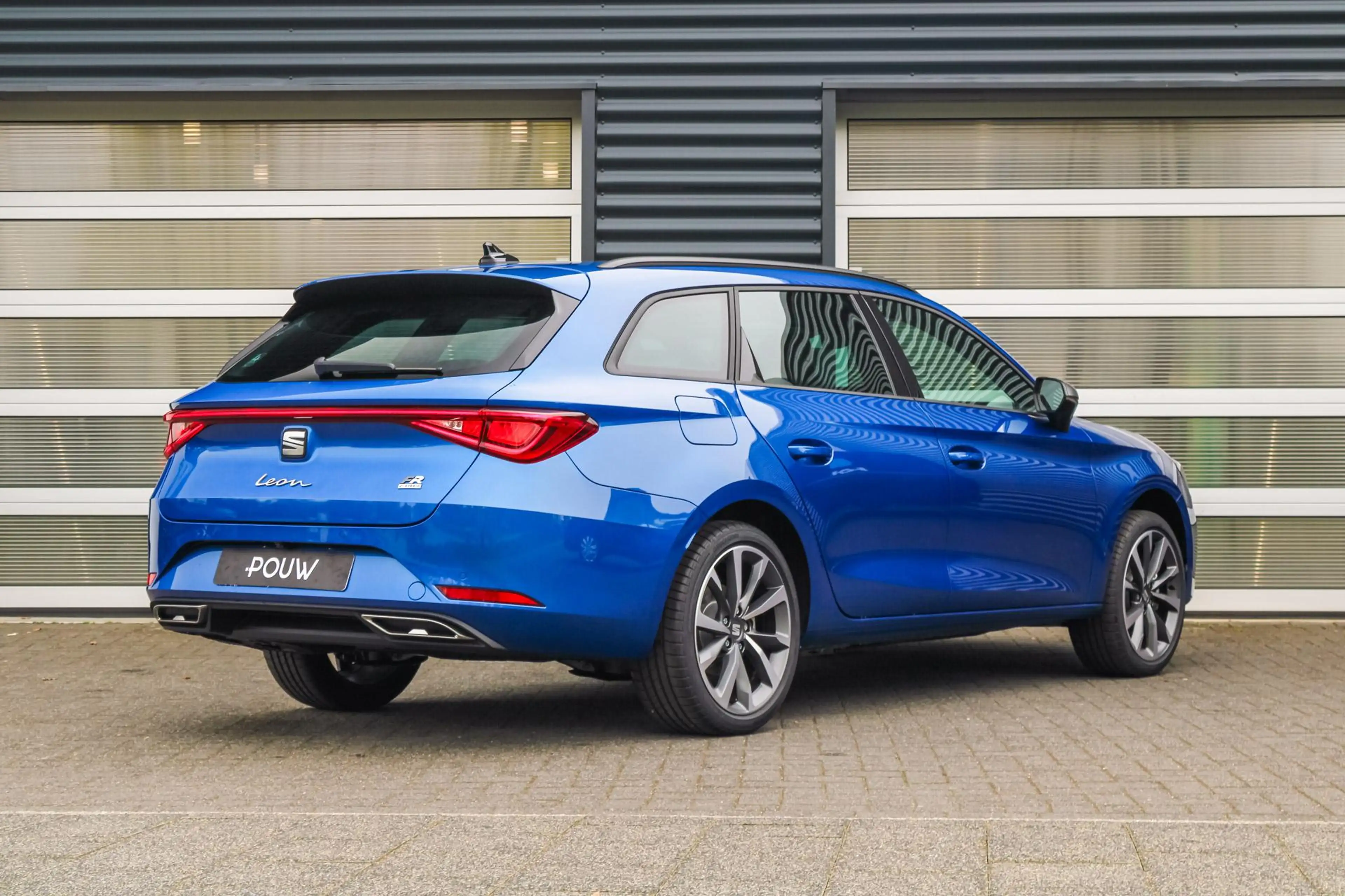 SEAT Leon e-Hybrid Sportstourer 1.5 TSI 204pk FR Business | Technolog — photo 2