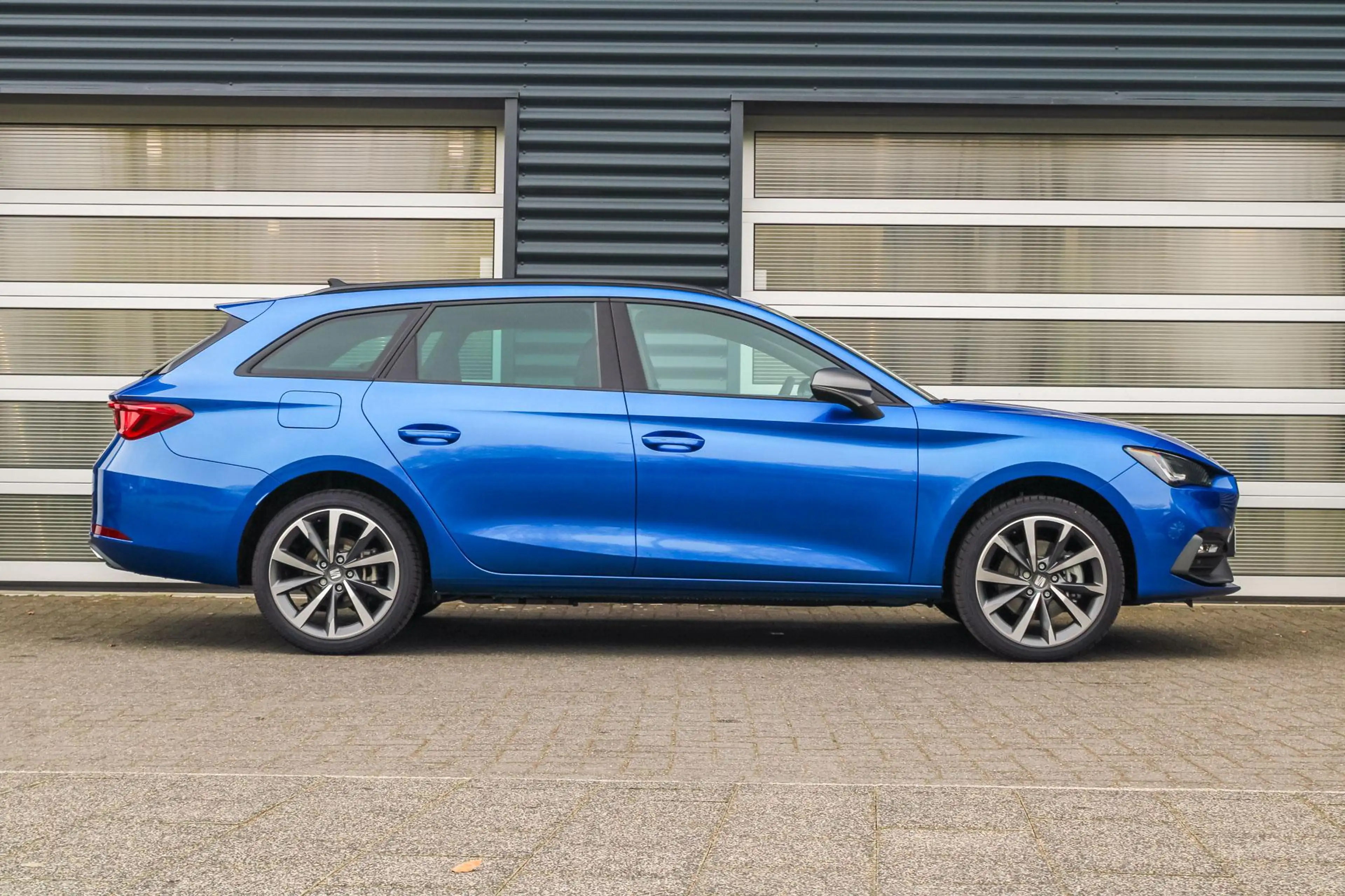 SEAT Leon e-Hybrid Sportstourer 1.5 TSI 204pk FR Business | Technolog — photo 3