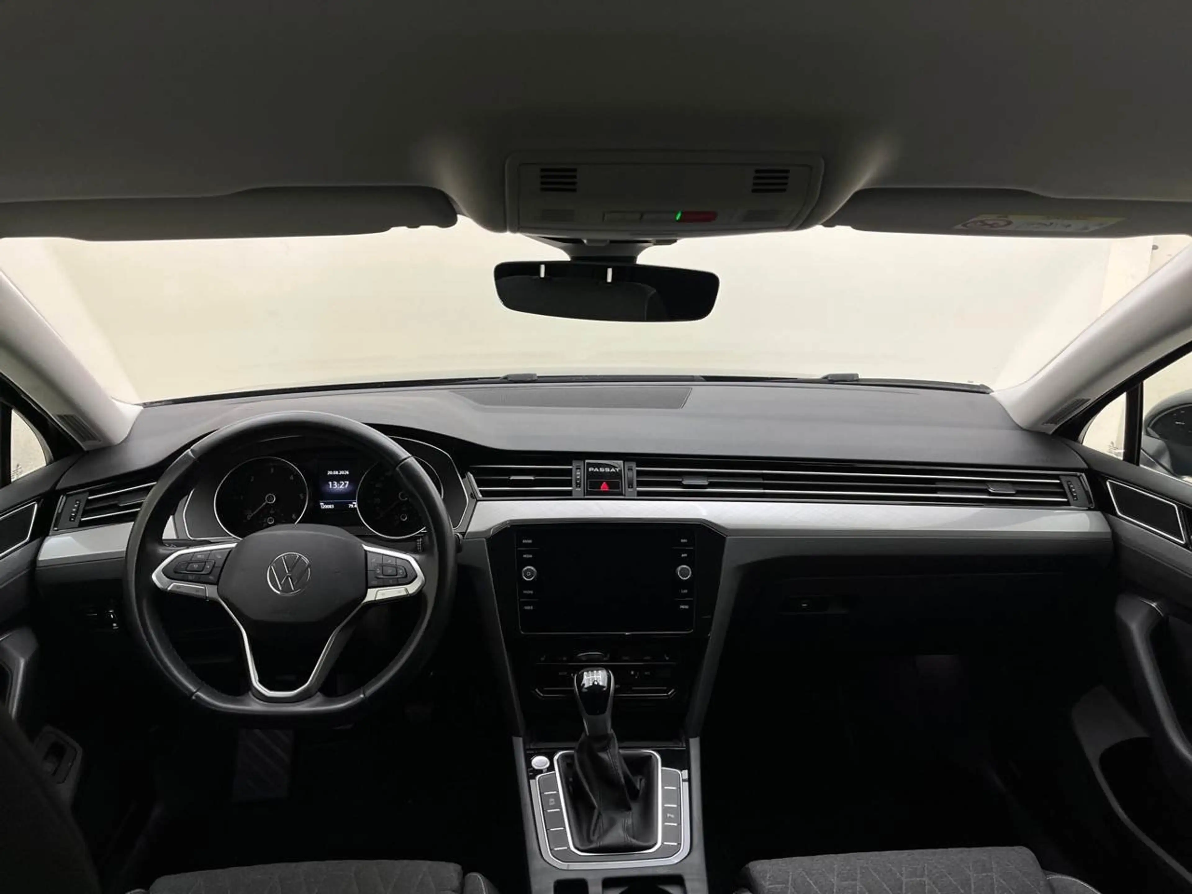 Volkswagen Passat Variant 2.0 TDI Business AHK ACC LED — photo 7