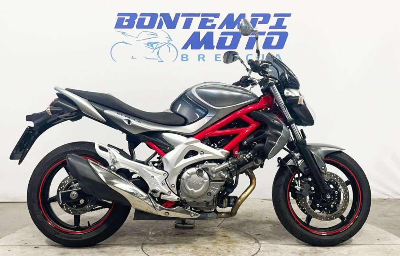 Suzuki Gladius 650 2011 - DEPOTENZIATA - PAT A2