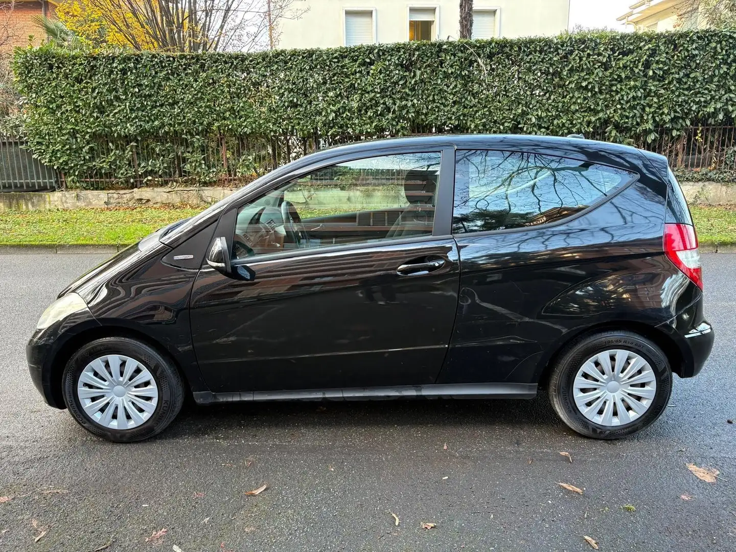 Mercedes-Benz A 160 A 160 BlueEFFICIENCY Coupé Elegance benzina Noir - 2