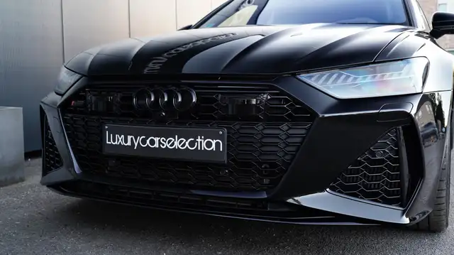 Audi RS6 view 10