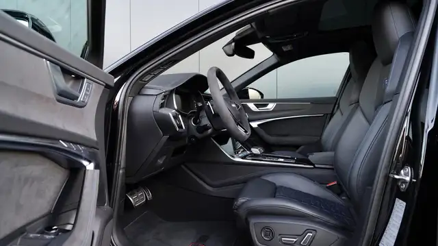 Audi RS6 view 14