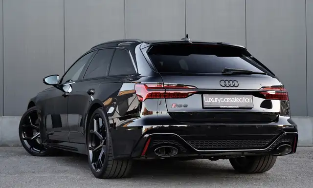 Audi RS6 view 4