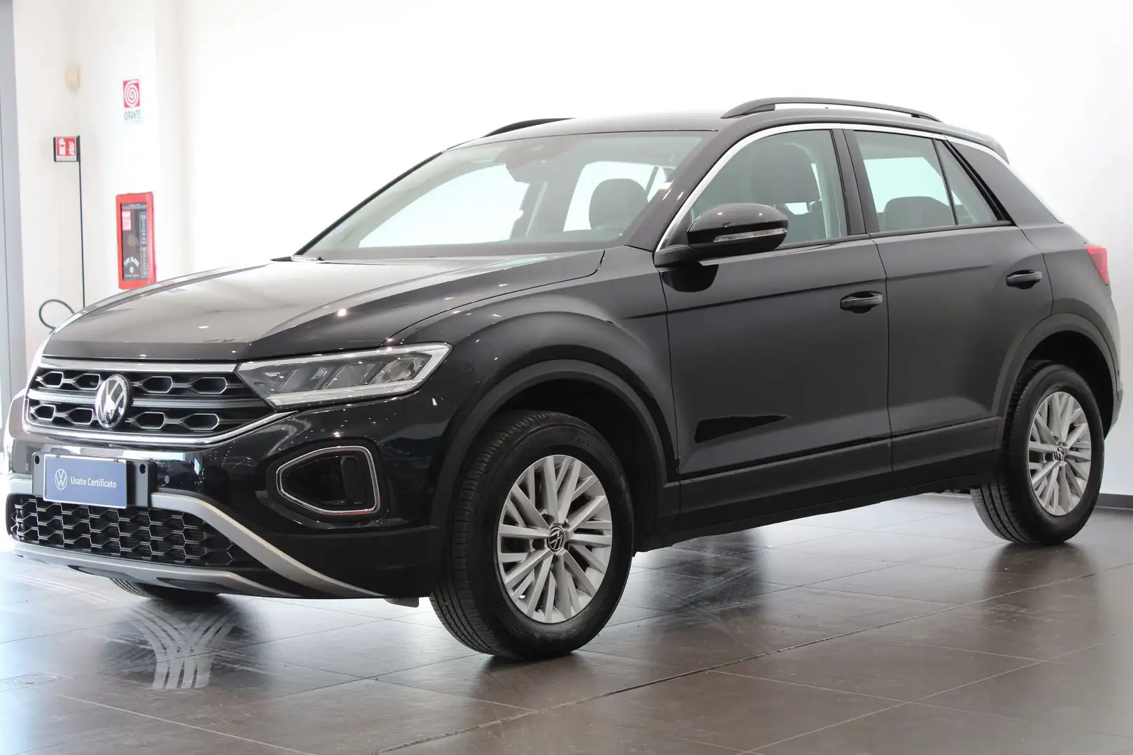 Volkswagen T-Roc 2.0 TDI SCR 150 CV DSG Life Nero - 1
