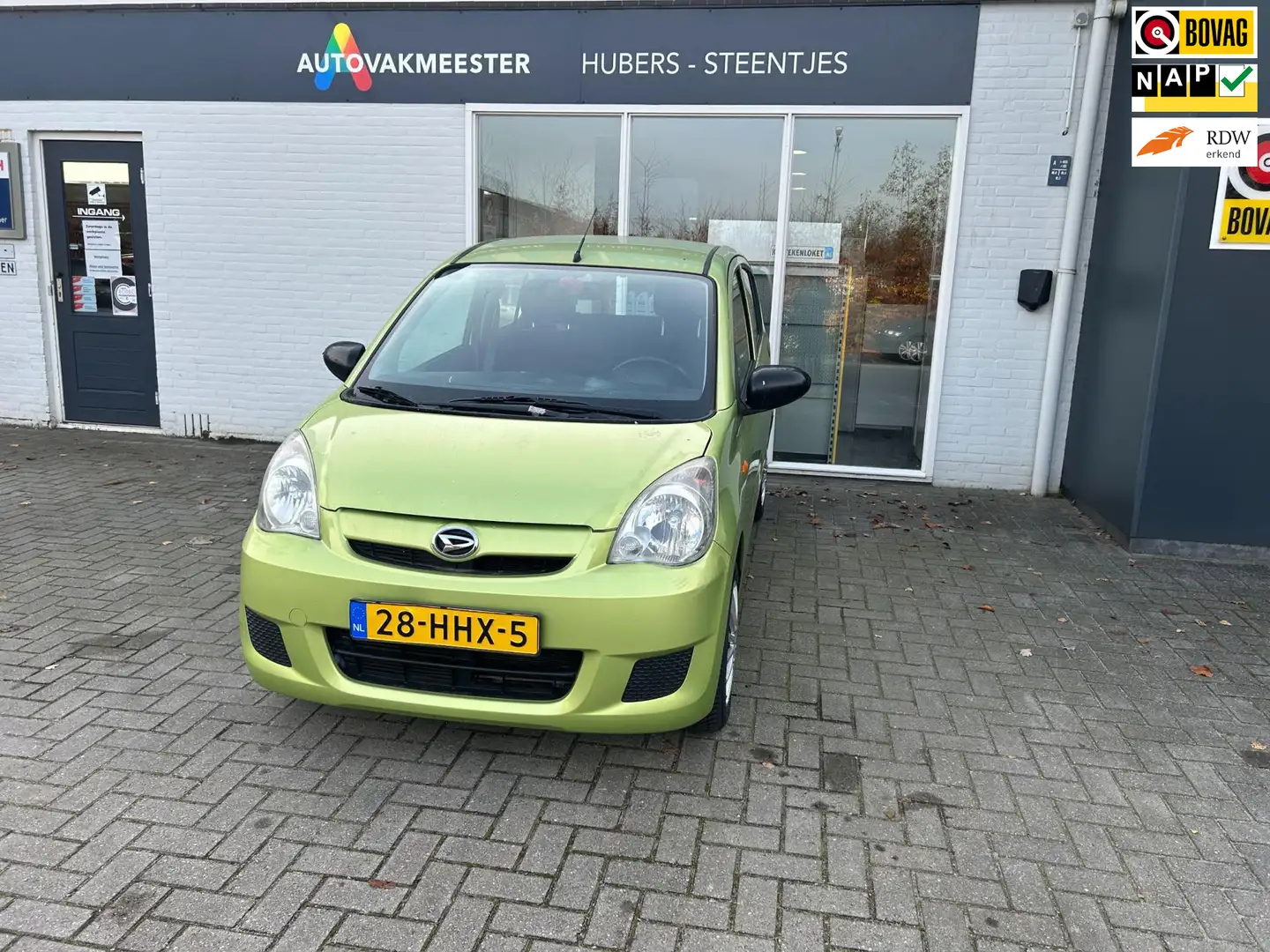 Daihatsu Cuore 1.0 Trend Grün - 1