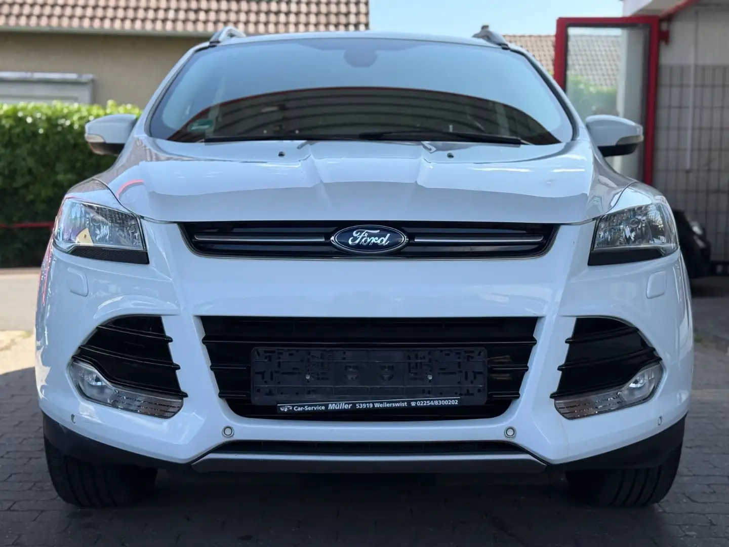 Ford Kuga Titanium LEDER/NAVI/PDC/SHZ/S&S/KEYLESS/USB White - 2