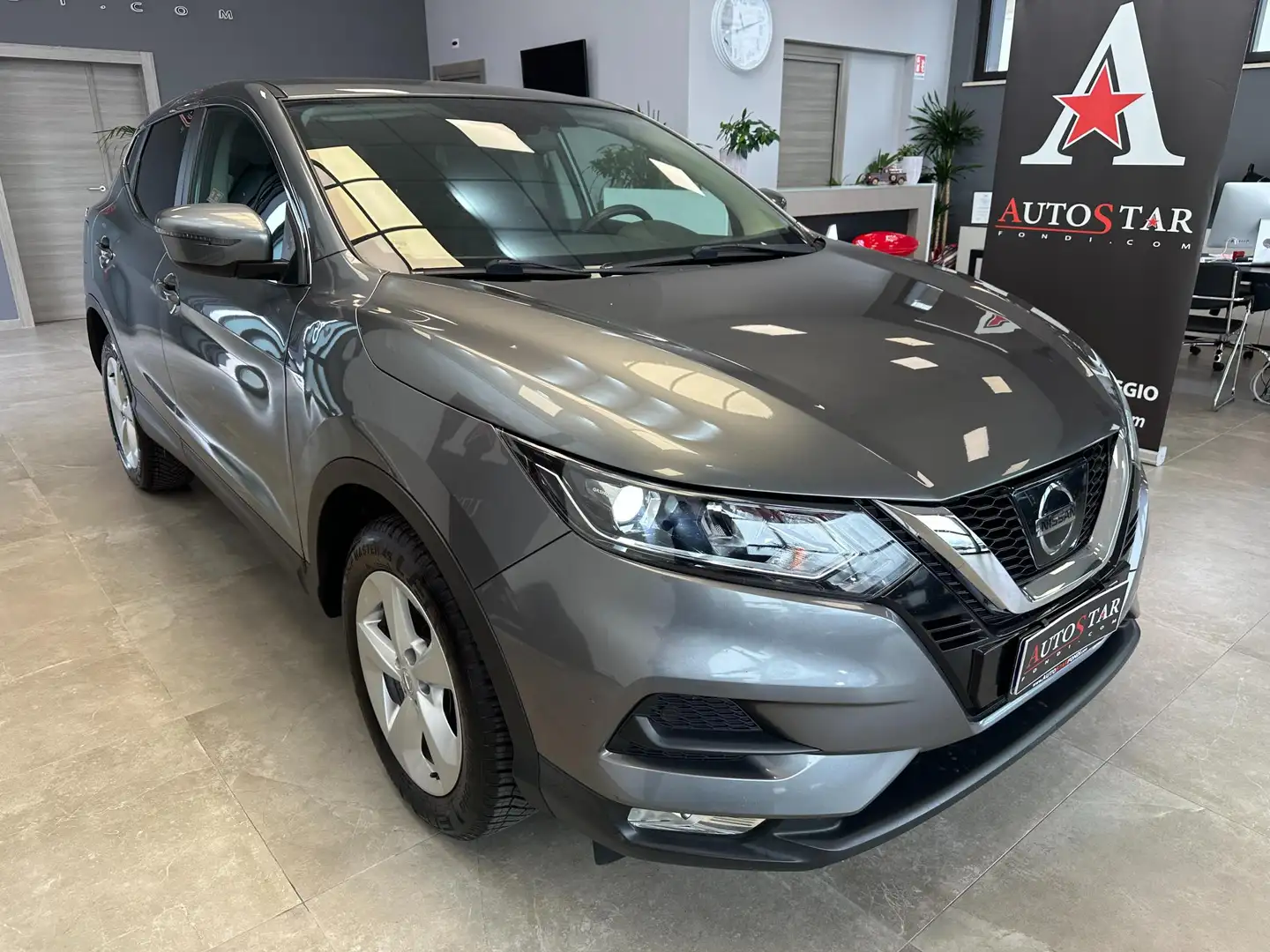Nissan Qashqai 1.6 dci Acenta 2wd 130cv xtronic Gris - 2