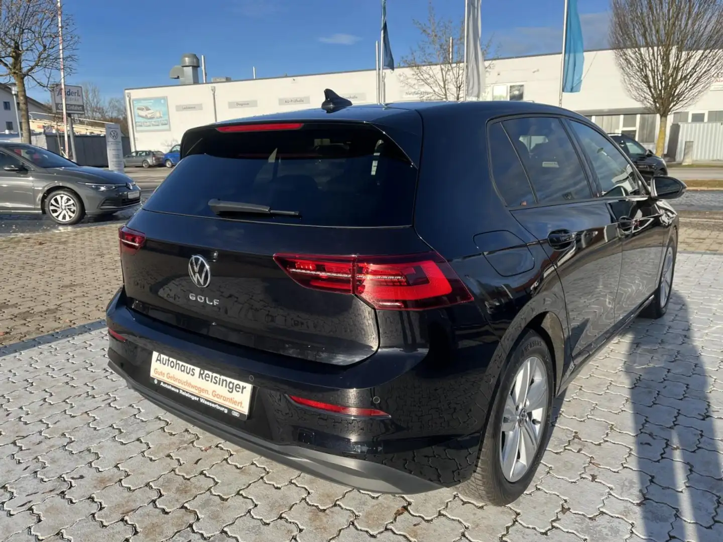 Volkswagen Golf VIII 2.0 TDI DSG Life (Navi,MatrixLED,AHK,ACC) Noir - 2