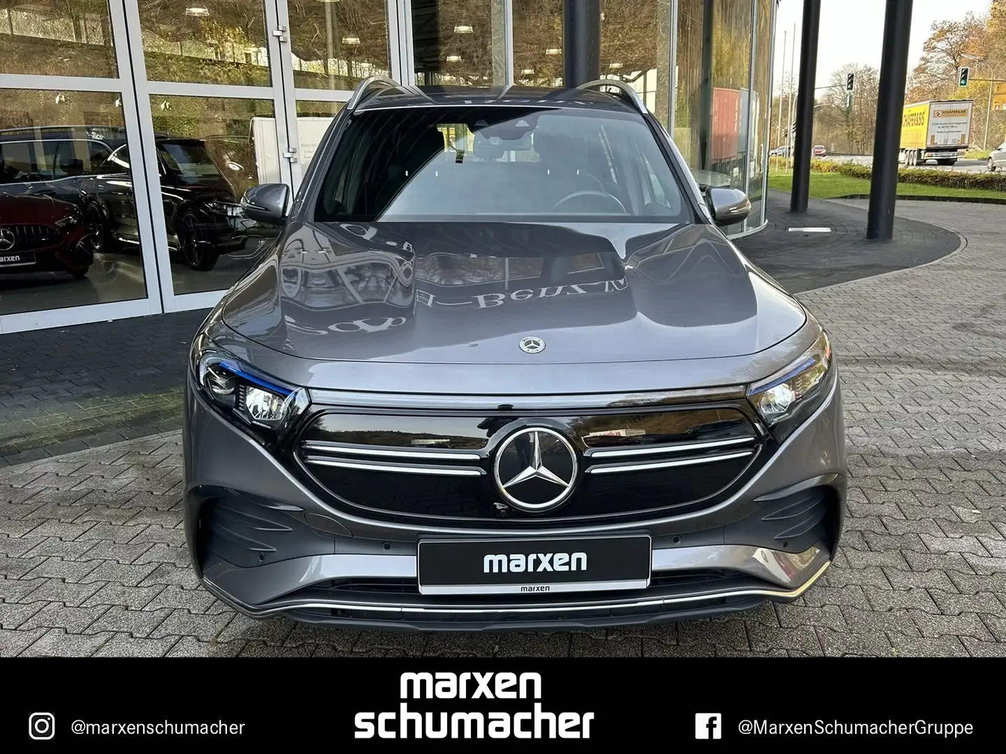 Mercedes-Benz EQB 350 EQB 350 4M AMG Line Kamera+CarPlay+Ambientebel. Grau - 2