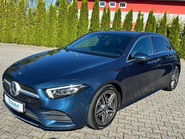 Mercedes-Benz A 220 4Matic AMG Line / LED/ STANDHEIZUNG