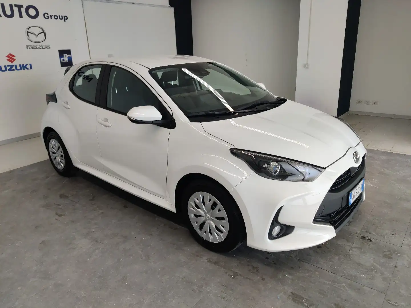 Mazda 2 1.5 VVT e-CVT Full Hybrid Electric Pure + Plus Pa Bianco - 1