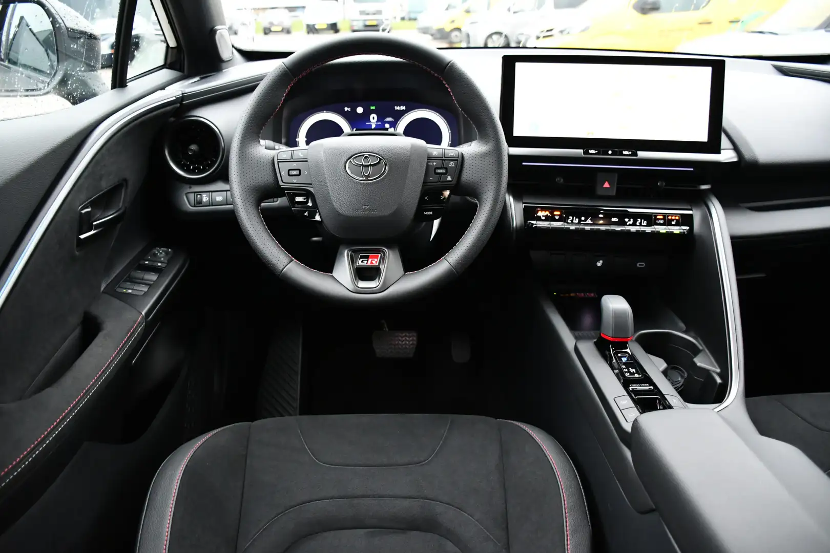 Toyota C-HR 2.0 Plug-in Hybrid 220 Black Edition Automaat 223p Schwarz - 2