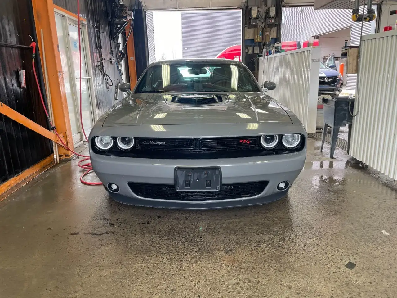 Dodge Challenger снимка Dodge Challenger