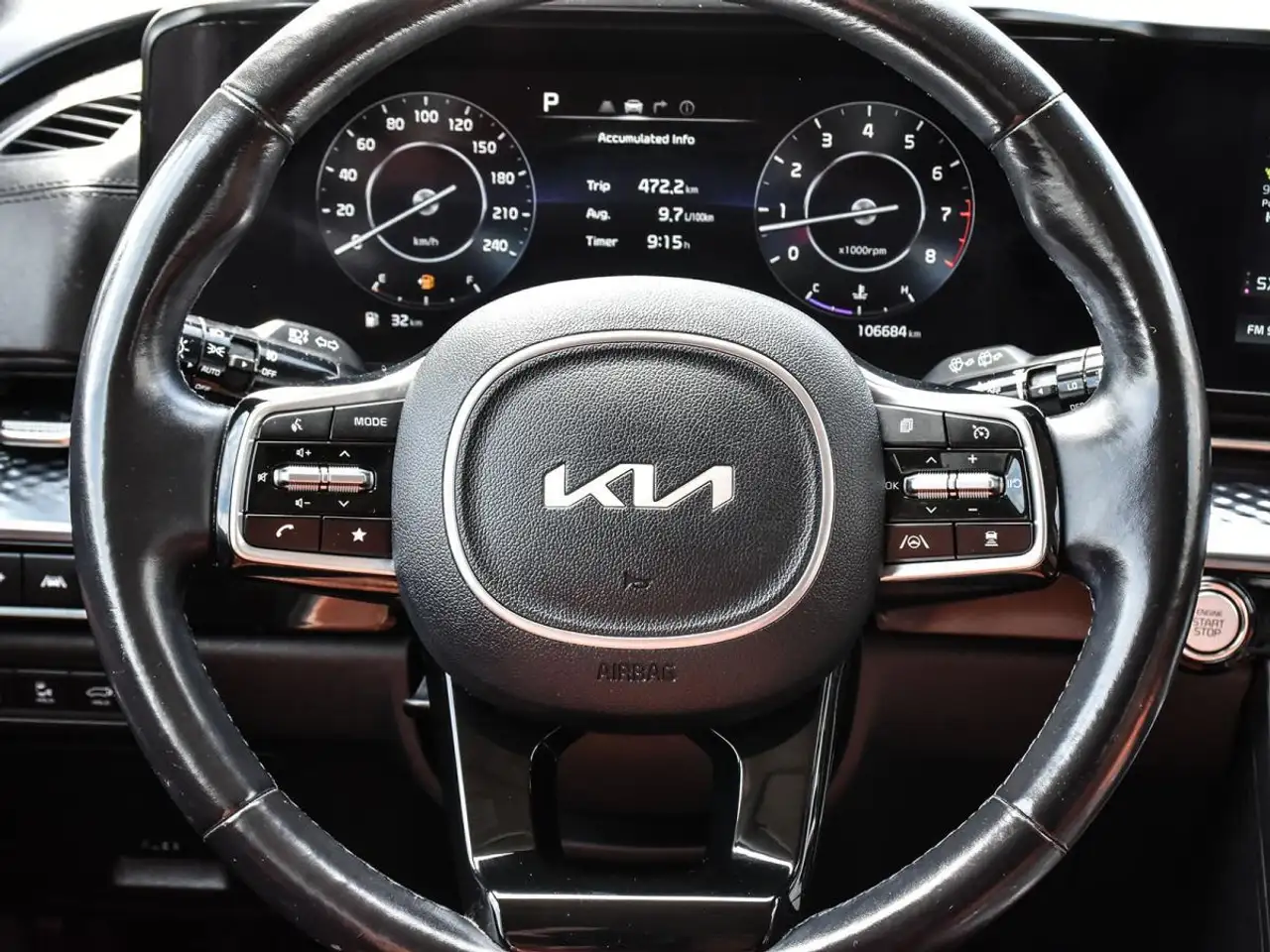 Kia Carnival снимка Kia Carnival