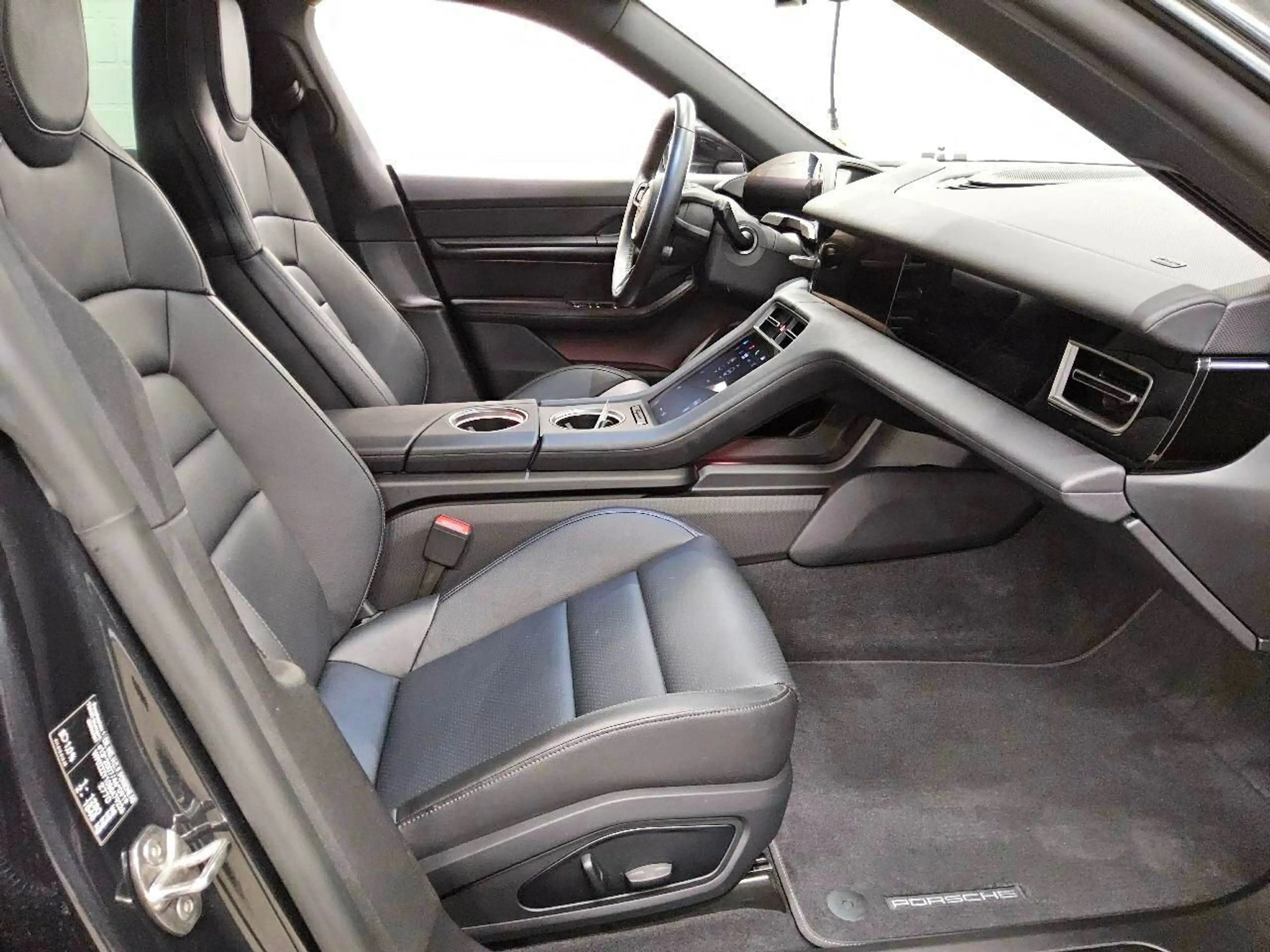 Porsche Taycan Sport Turismo /PANO/BOSE/ACC/360/ — photo 3
