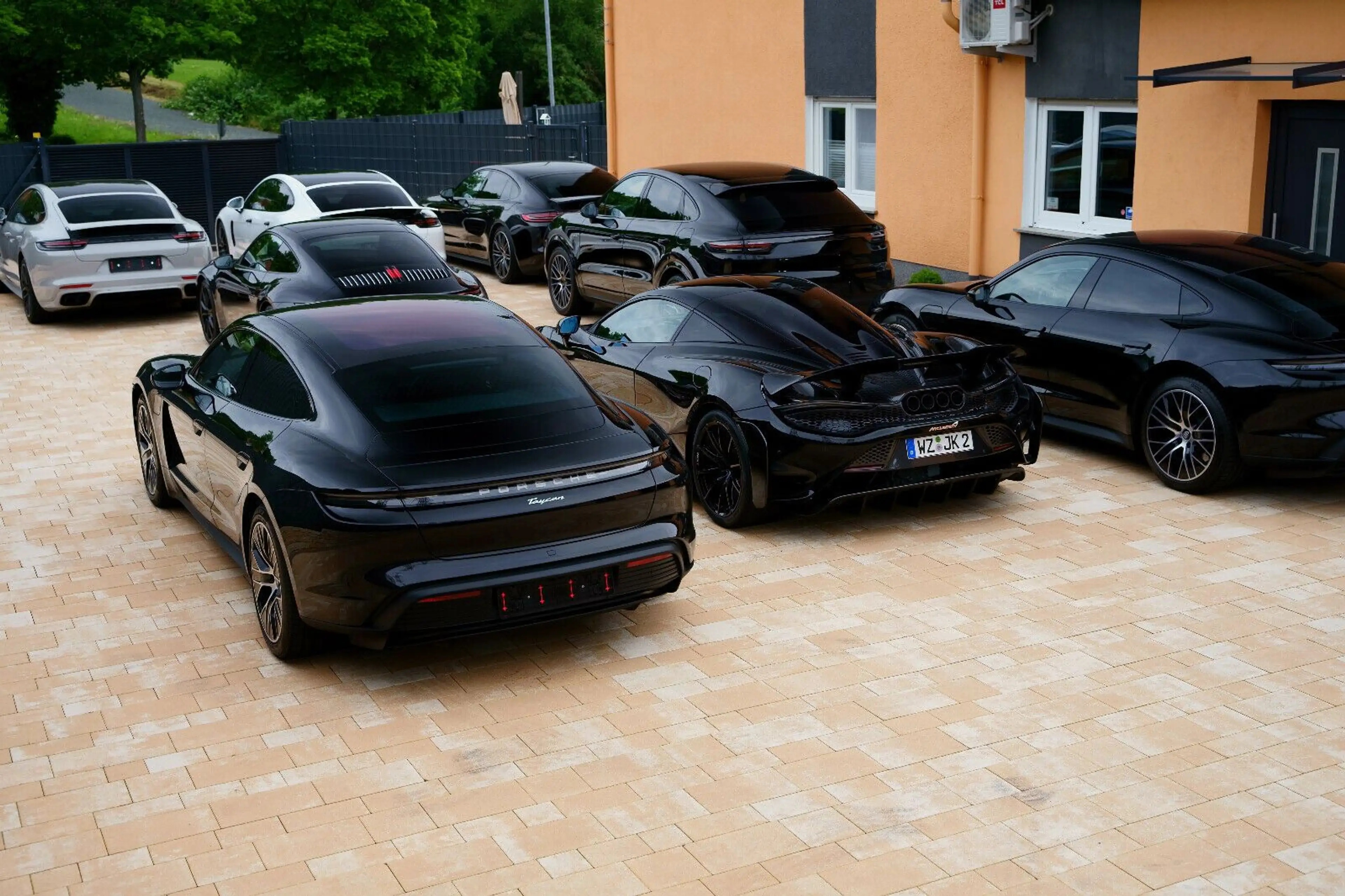 Porsche Taycan Sport Turismo /PANO/BOSE/ACC/360/ — photo 4