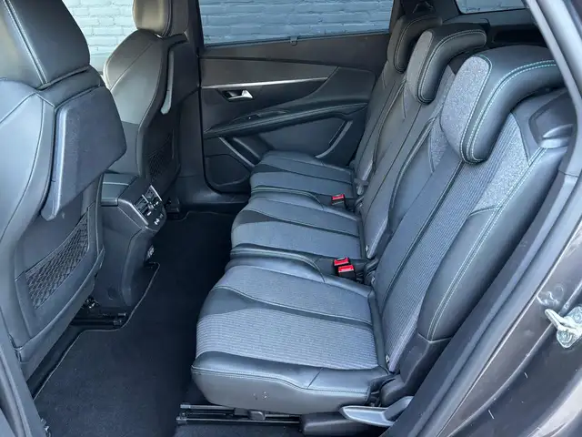 Peugeot 5008 view 15