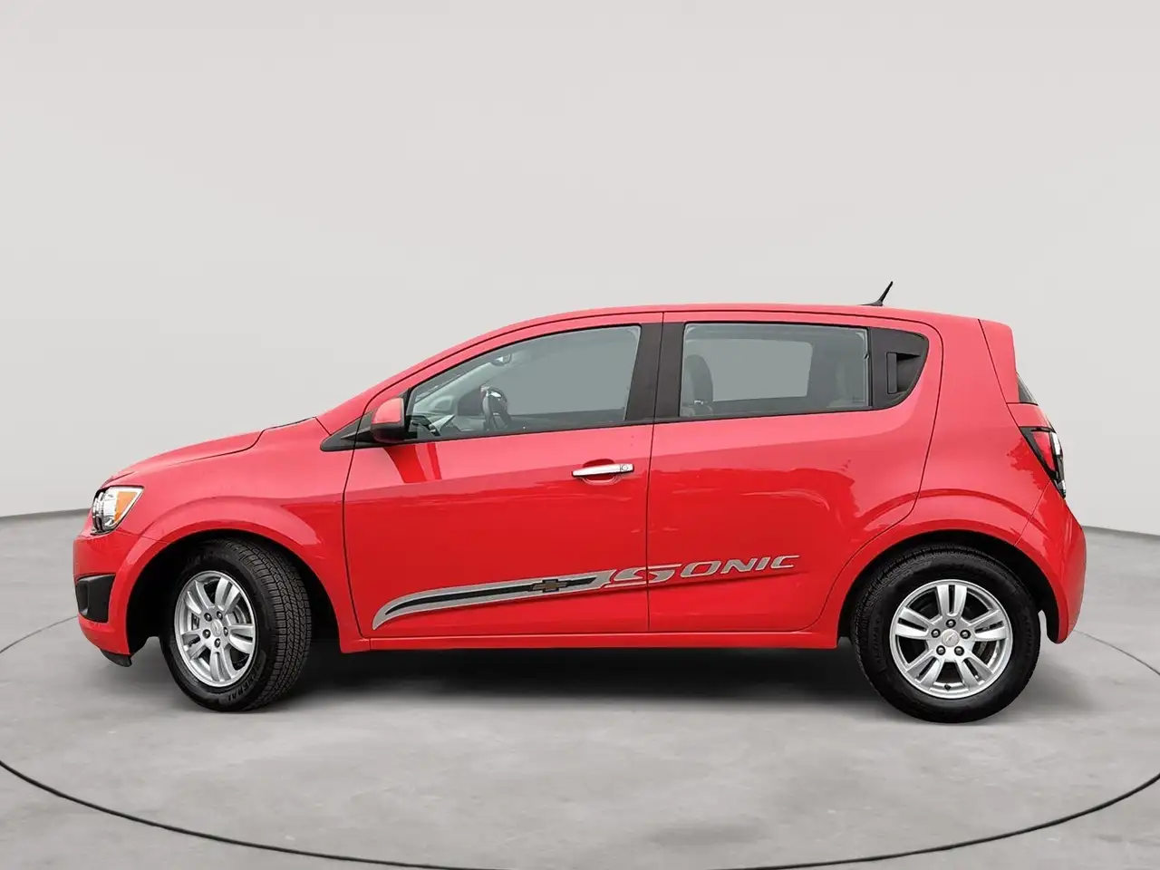 Chevrolet Sonic photo Chevrolet Sonic