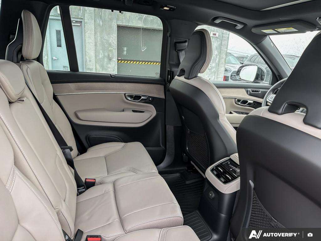 2026 Volvo XC90 T8 AWD Ultra Dark Theme 7-Seater thumb 22