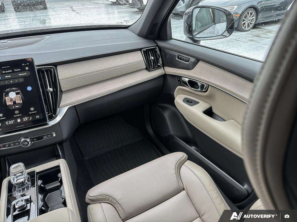 2026 Volvo XC90 T8 AWD Ultra Dark Theme 7-Seater thumb 24
