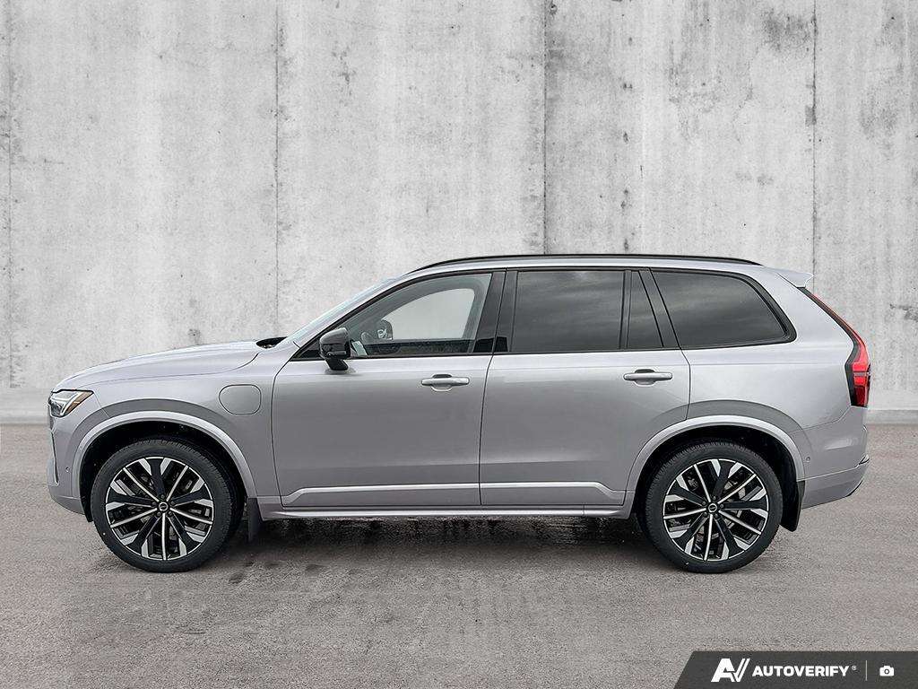 2026 Volvo XC90 T8 AWD Ultra Dark Theme 7-Seater alt 3