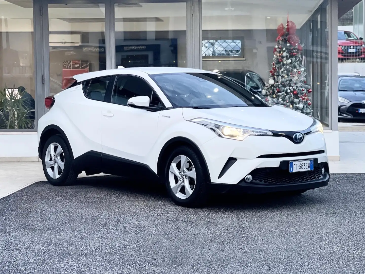 Toyota C-HR 1.8 Hybrid E-CVT 98CV E6 Neo - 2018 Blanc - 1