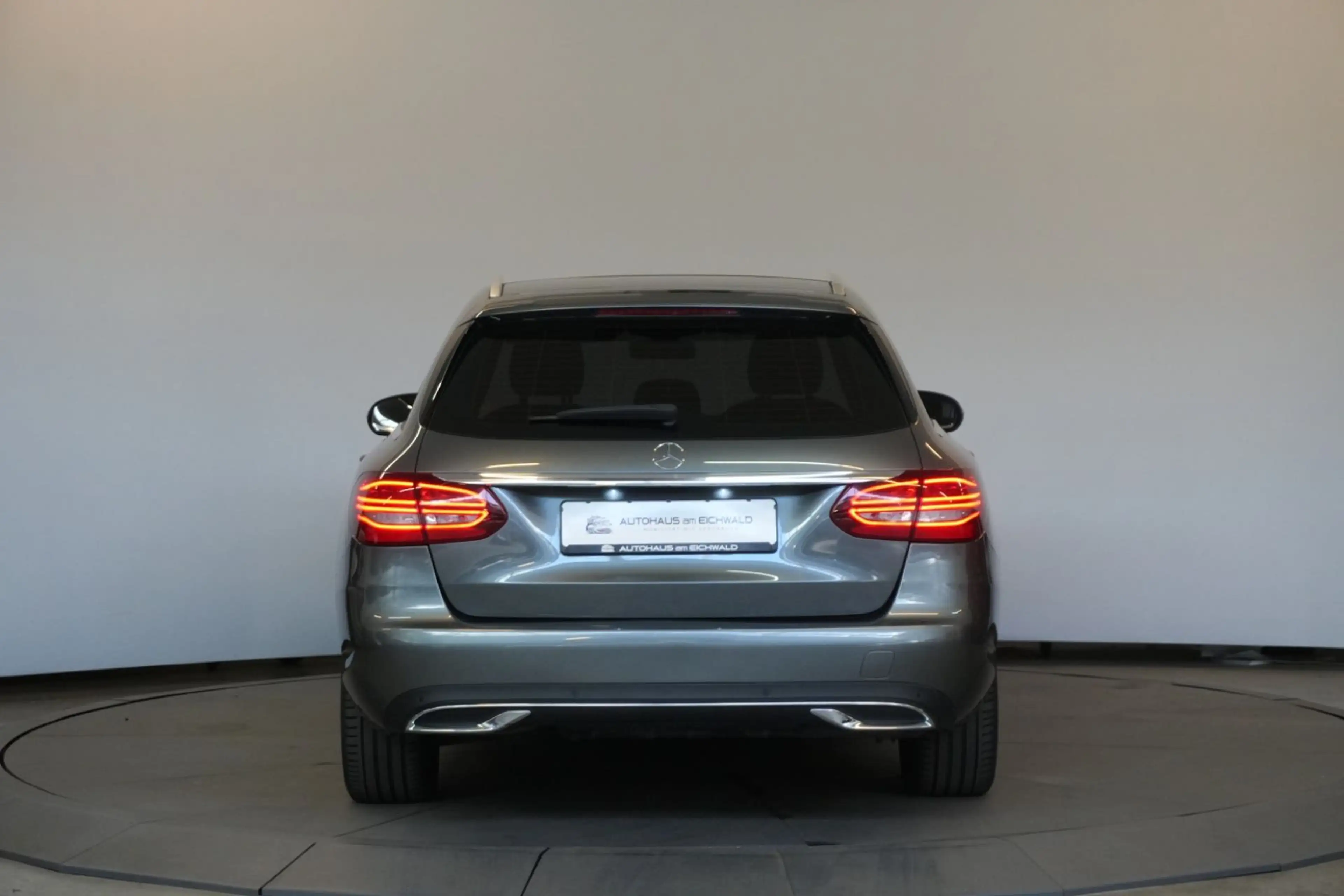 Mercedes-Benz C 220 d T 2.0 4Matic Avantgarde Pano AHK — photo 4