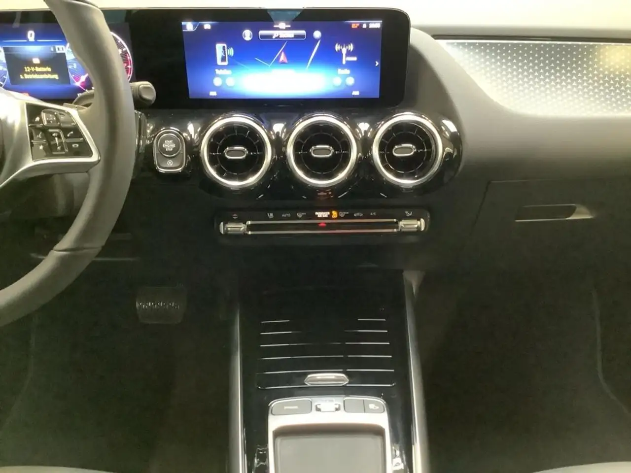 Mercedes-Benz GLA 180 Progressive/Advanced/LED/Kamera/EasyPack 7