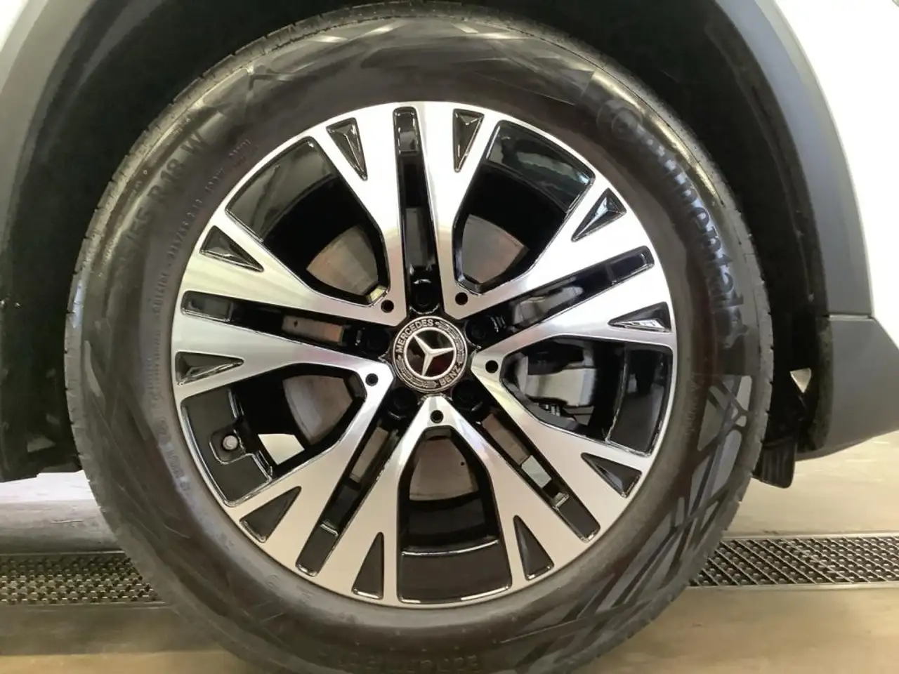 Mercedes-Benz GLA 180 Progressive/Advanced/LED/Kamera/EasyPack 5