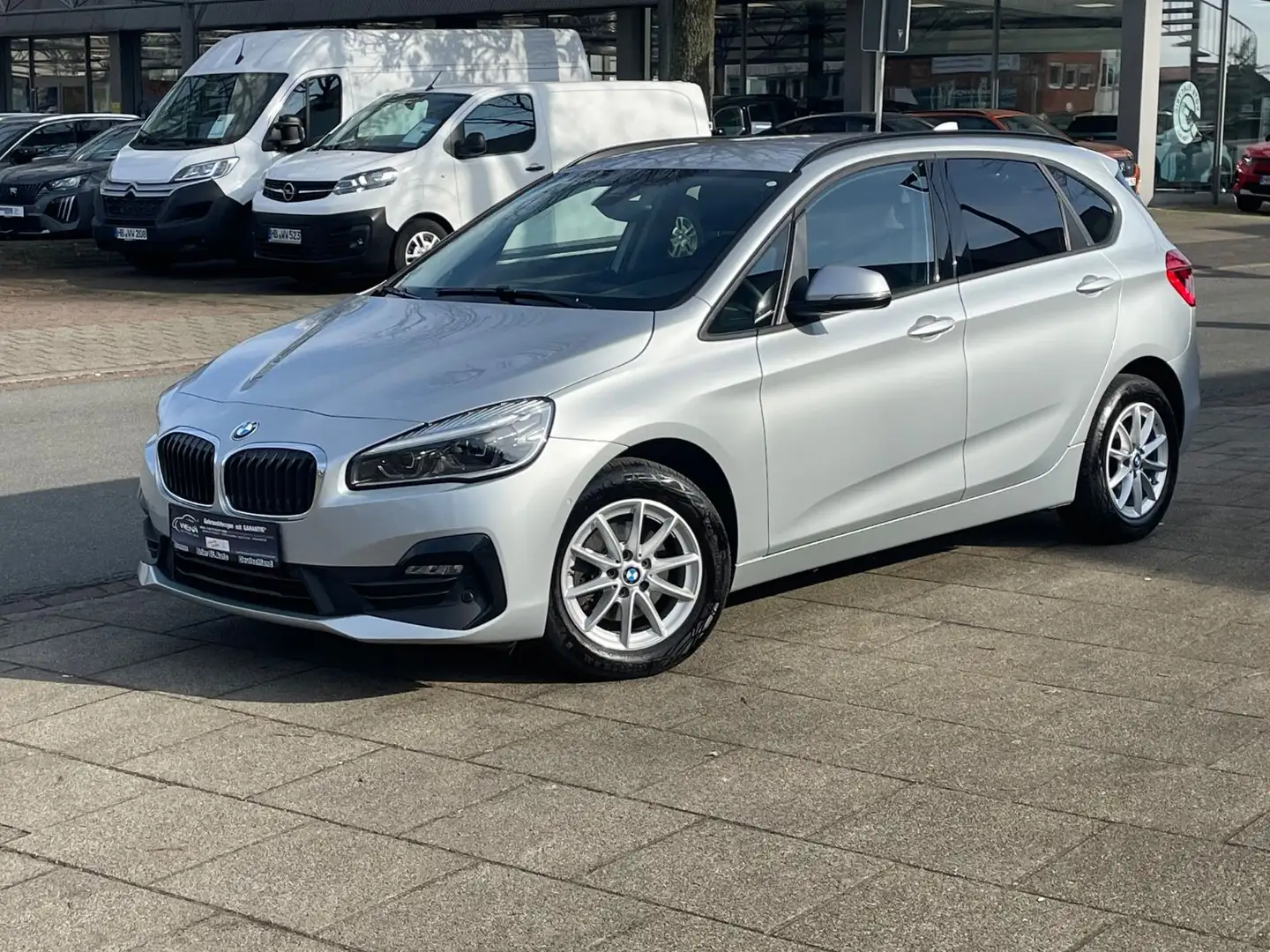 BMW 216 d Active Tourer,LED,Garantie,Tüv Neu Silber - 1